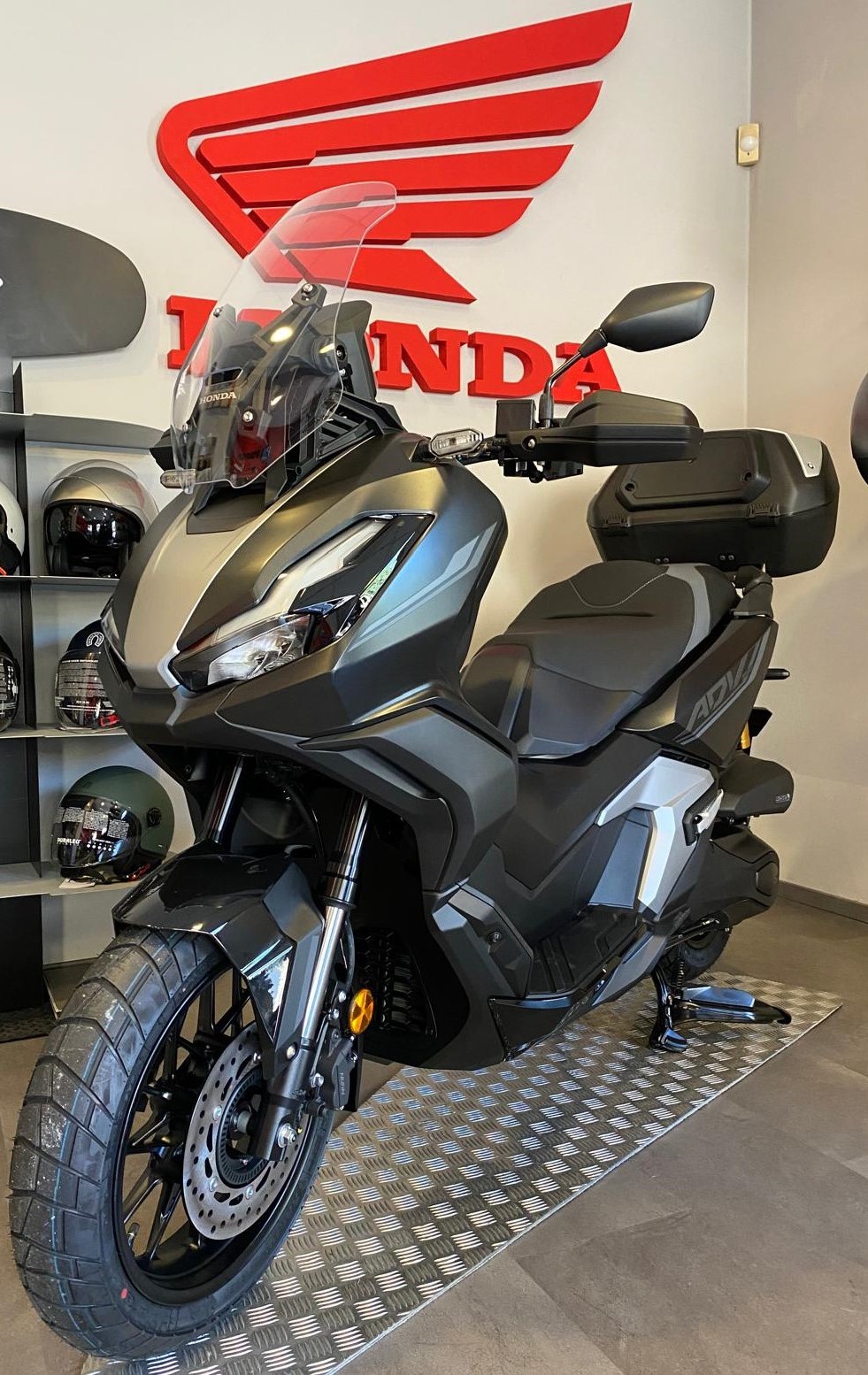 Honda - ADV 350