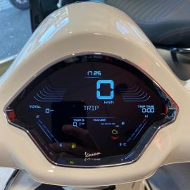 Vespa - Primavera 125 (4 di 4)