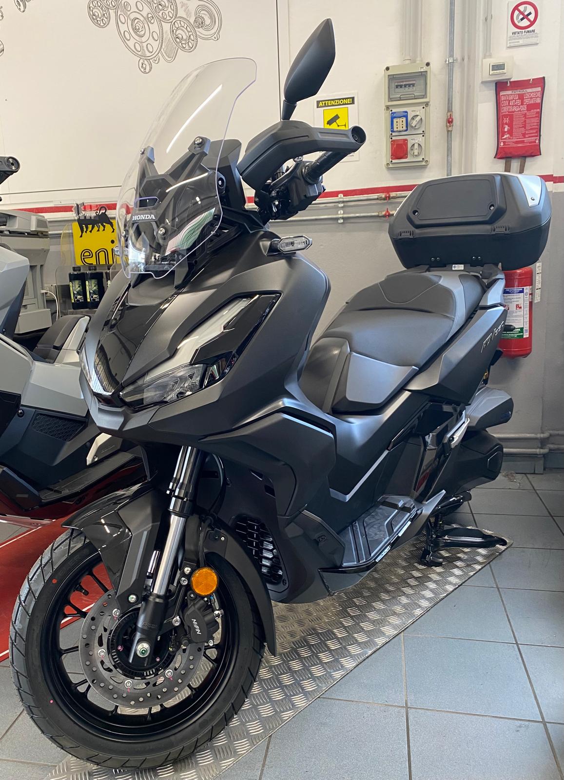 Honda ADV 350
