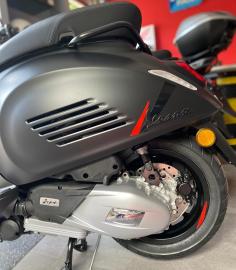 Vespa - Sprint 125 3V (2 di 2)