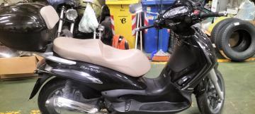 Piaggio - BEVERLY TOURER 300 (2 di 7)