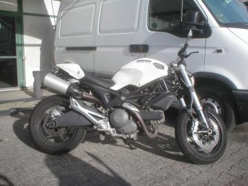 Ducati - MONSTER 696