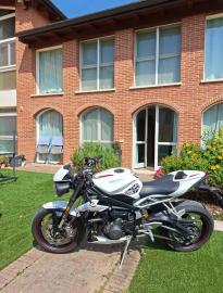 Triumph - SPEED TRIPLE (3 di 9)