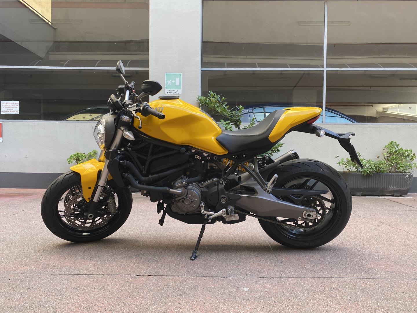 Ducati Monster 821 ABS
