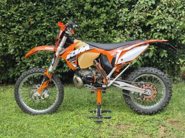 KTM - 200 EXC (7 di 10) KTM - 200 EXC (7 di 10)