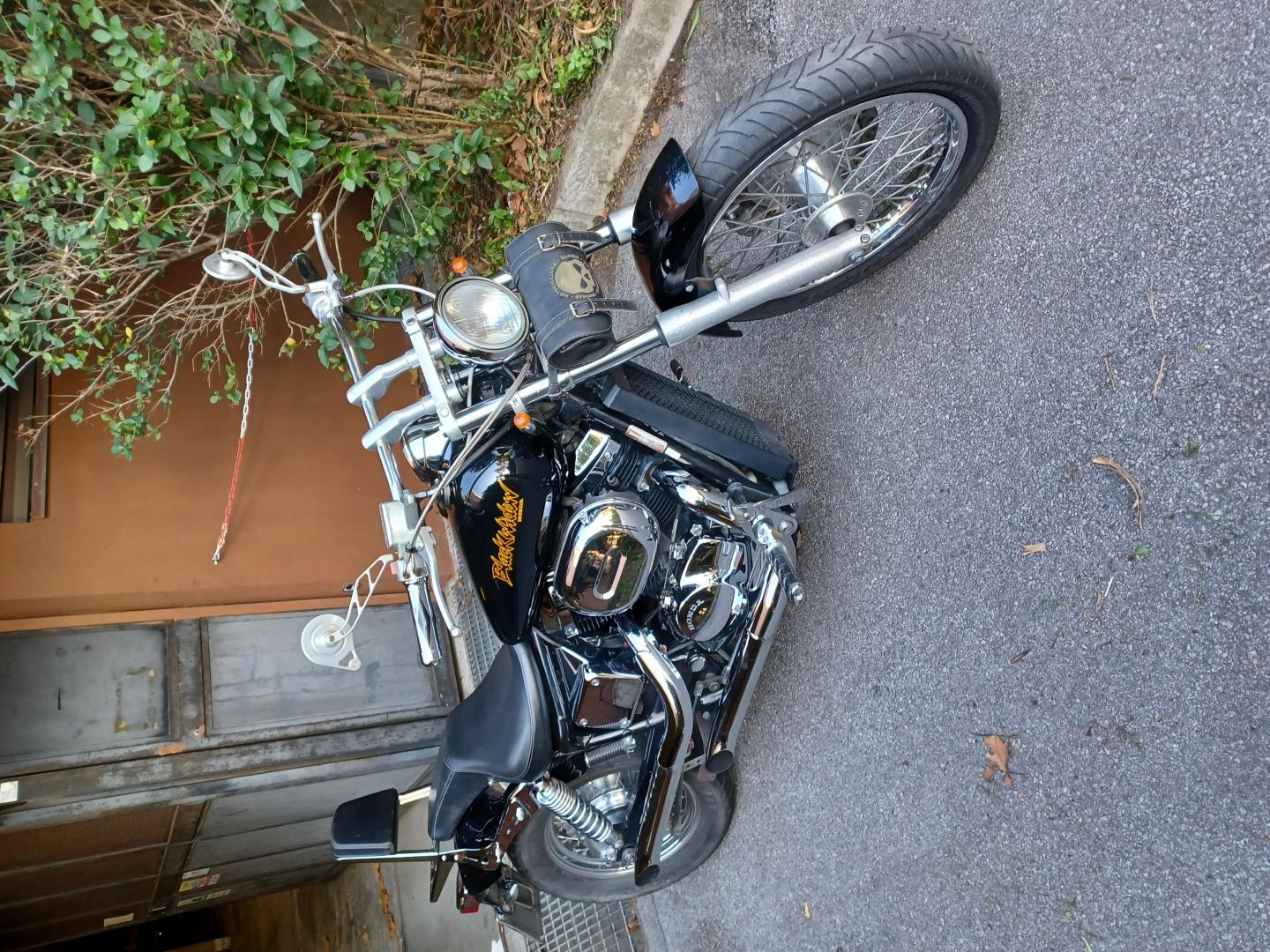 Honda - BLACK WIDOW 750