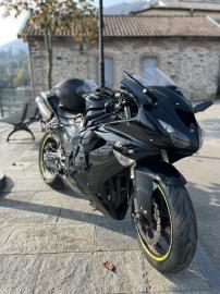 Kawasaki - ZX-10R (3 di 11)