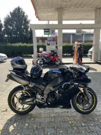 Kawasaki - ZX-10R (6 di 11)