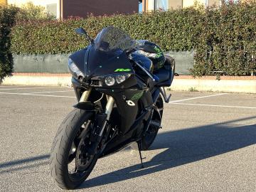 Yamaha - YZF R6 (2 di 6)