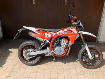 SWM - SM 125 R (3 di 5)