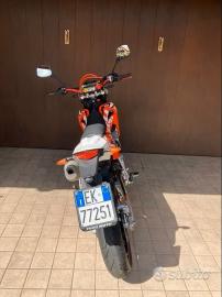 SWM - SM 125 R (5 di 5)