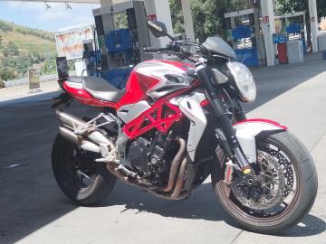 MV Agusta - BRUTALE 1090 RR (4 di 5)