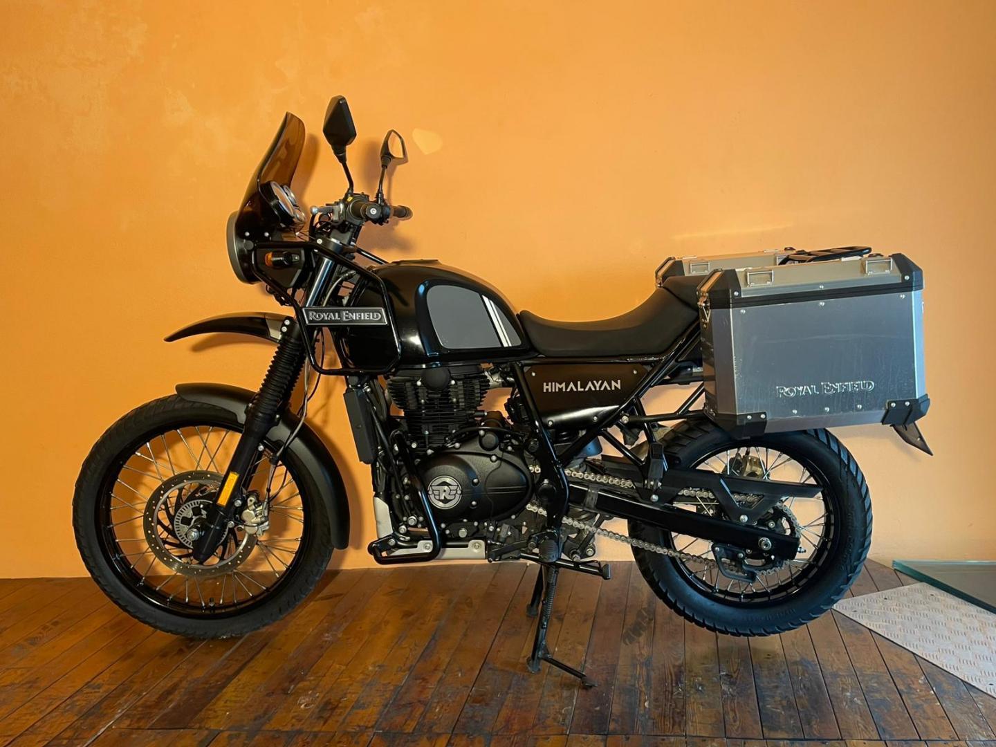 ROYAL Enfield - HIMALAYAN 400