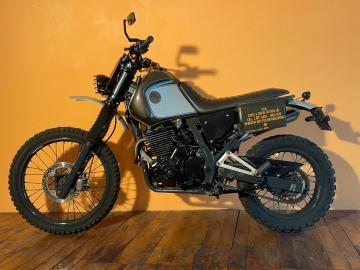 Honda - NX 650 DOMINATOR (1 di 4)