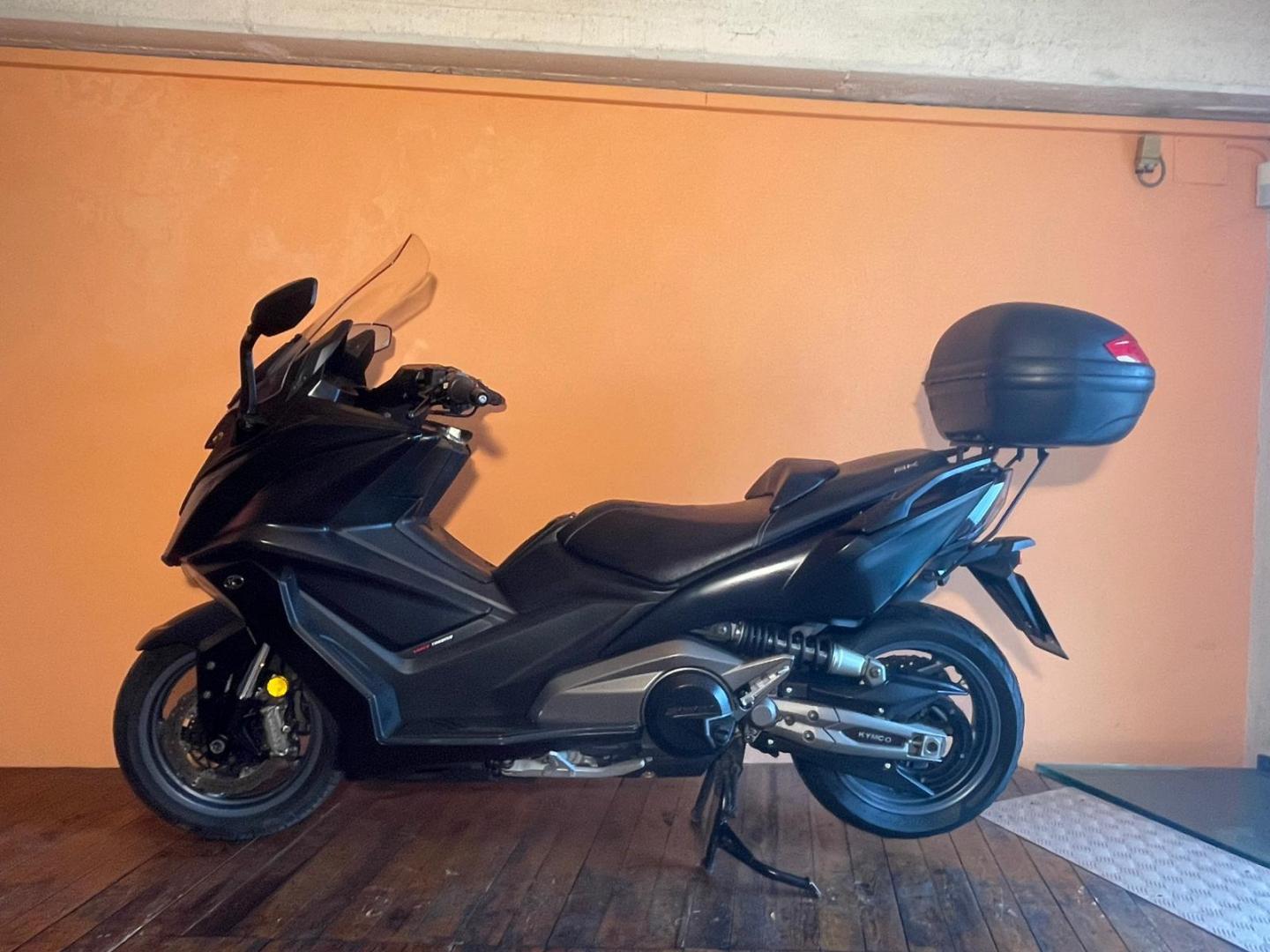 Kymco - AK 550