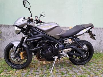 Triumph - STREET TRIPLE R