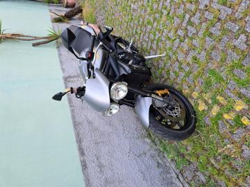 Triumph - STREET TRIPLE R (7 di 8)
