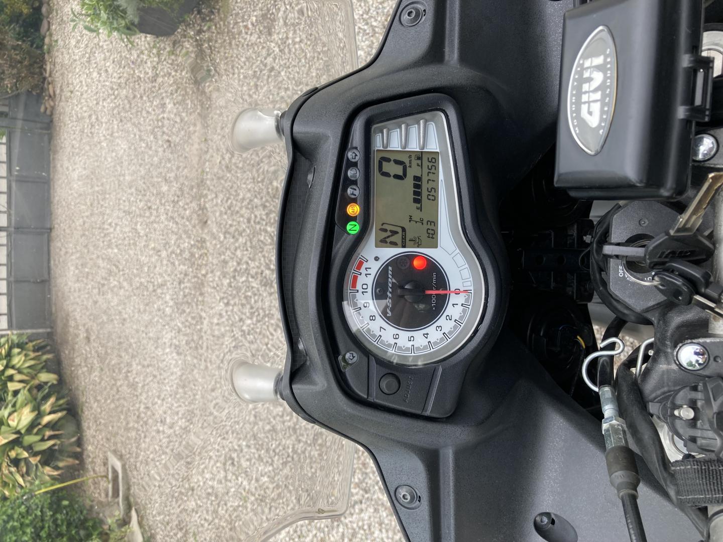 Suzuki V-STROM 650 DL
