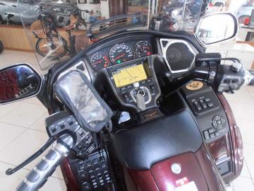 Honda - GL 1800 GOLD WING (3 di 9)