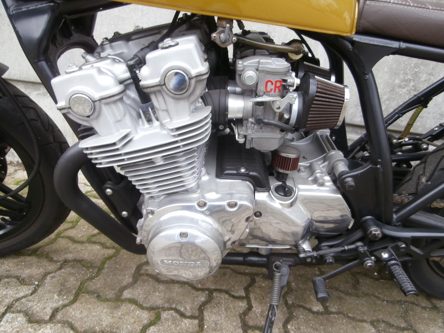 Honda - CB 750 FOUR